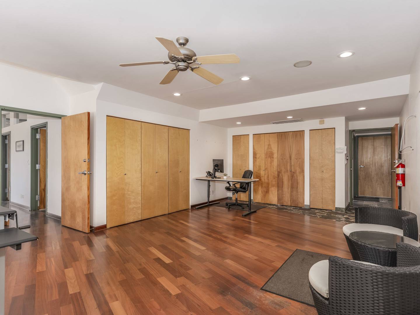 1601 Simpson ST #5, Evanston, IL 60201