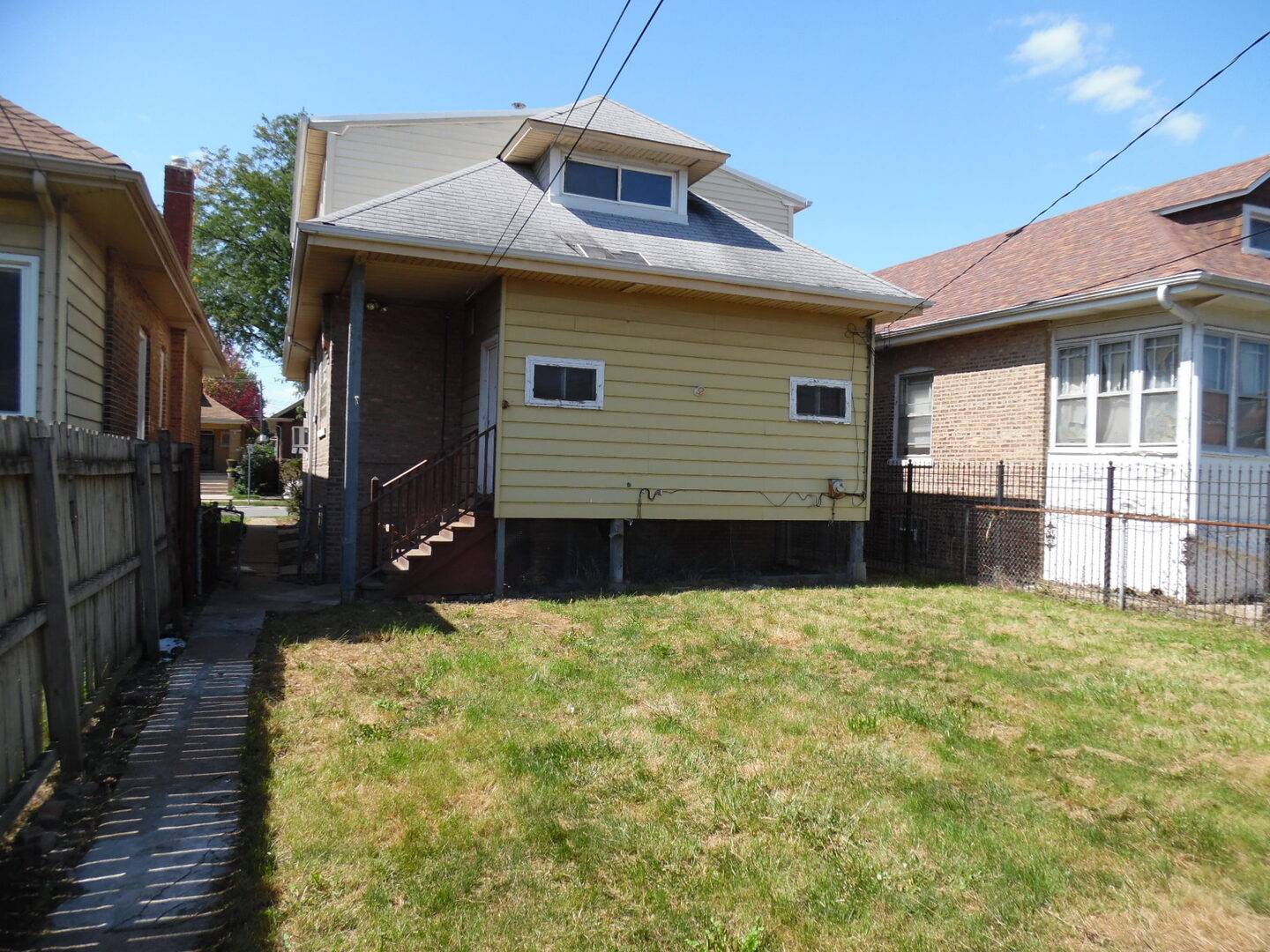 8211 S Morgan ST, Chicago, IL 60620