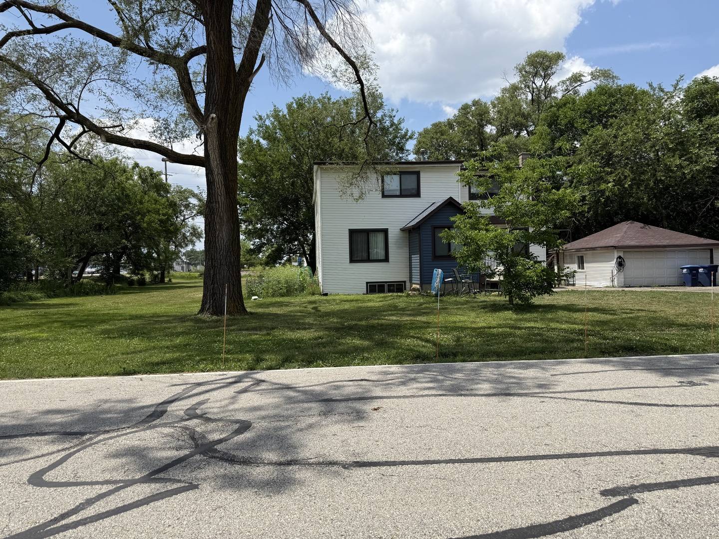 1596 Oxford RD, Des Plaines, IL 60018