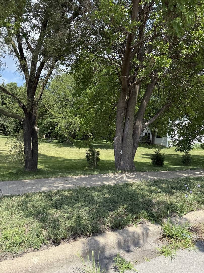 1596 Oxford RD, Des Plaines, IL 60018