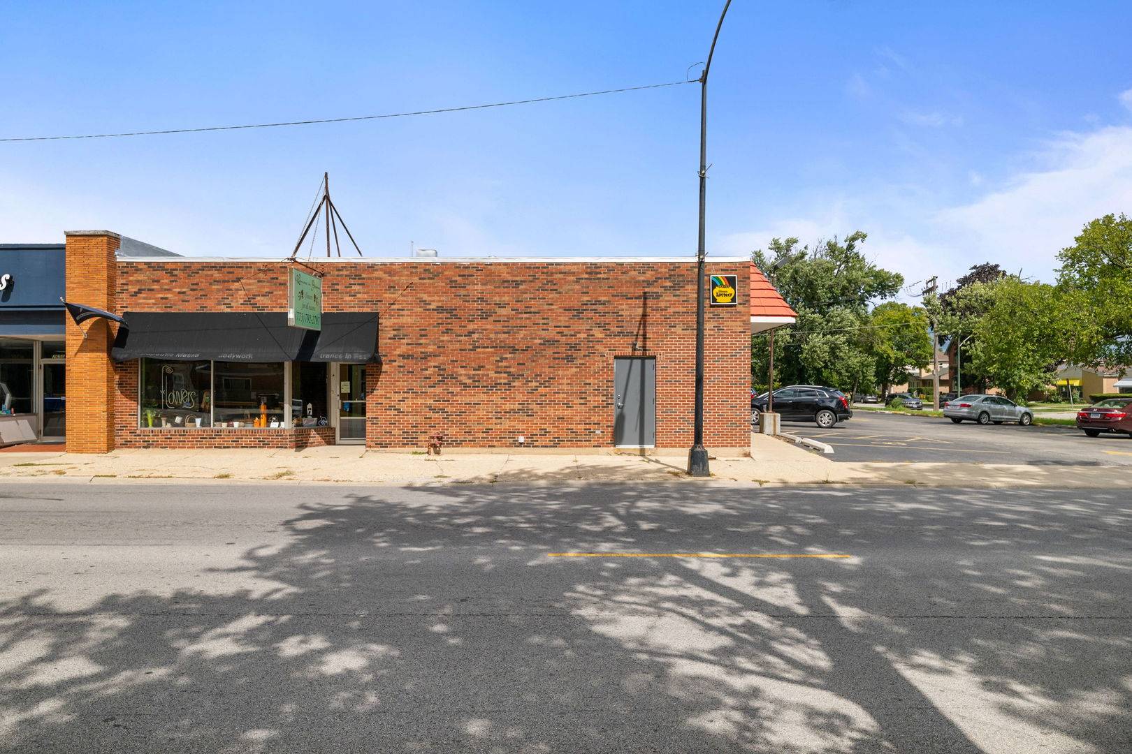 7642 W Touhy AVE, Chicago, IL 60631