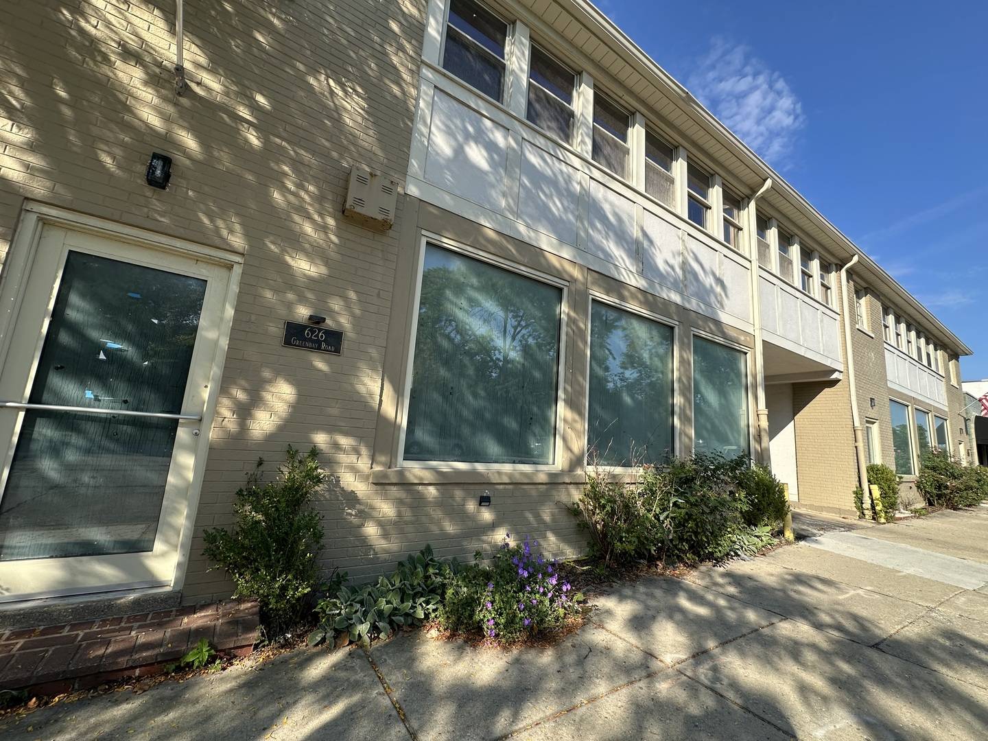630 Green Bay RD, Kenilworth, IL 60043
