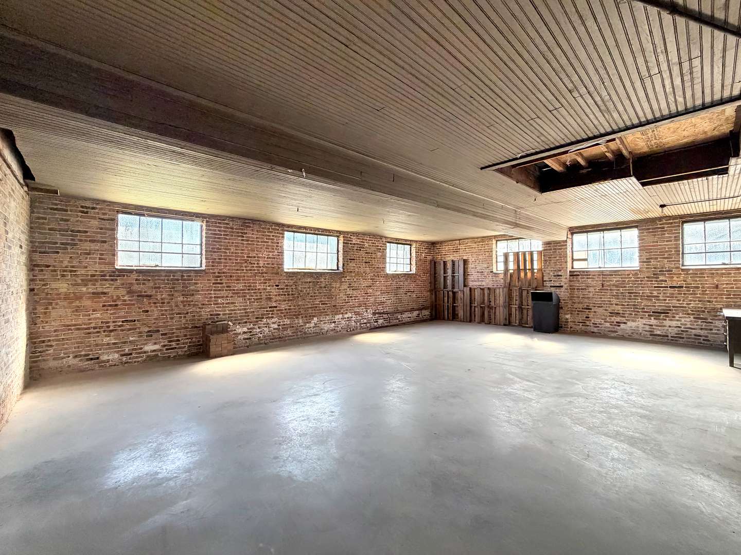515 E Stephenson ST, Freeport, IL 61032