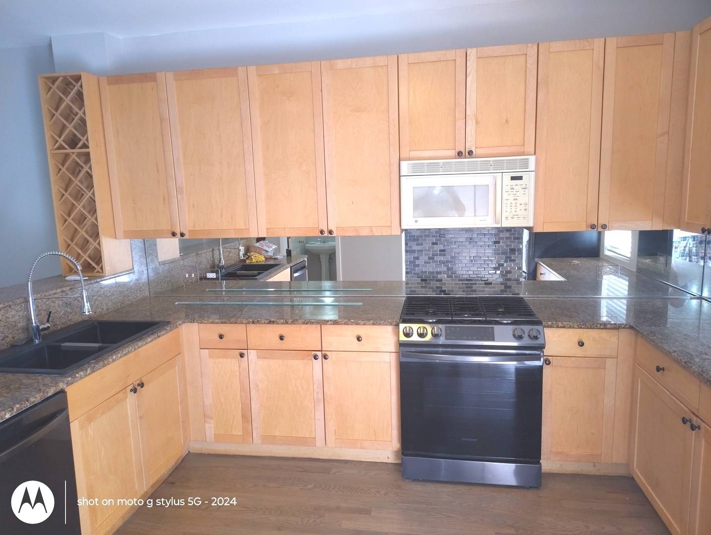 2367 E 70th PL #1A, Chicago, IL 60649