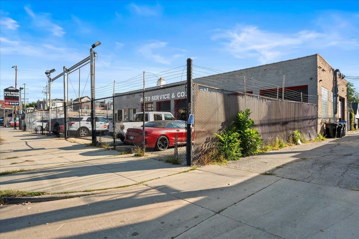 629 N Ashland AVE, Chicago, IL 60622