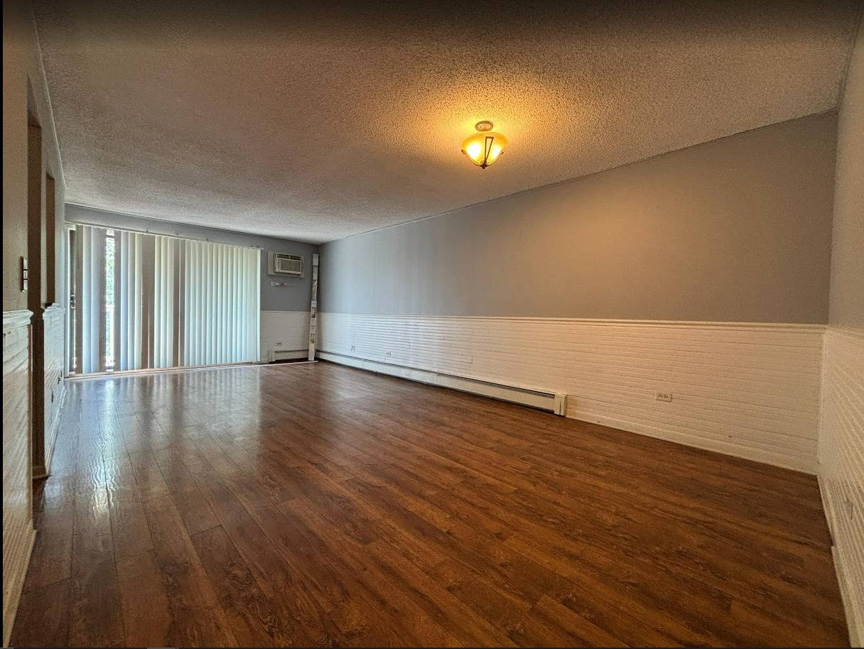 231 GREGORY ST #11, Aurora, IL 60504