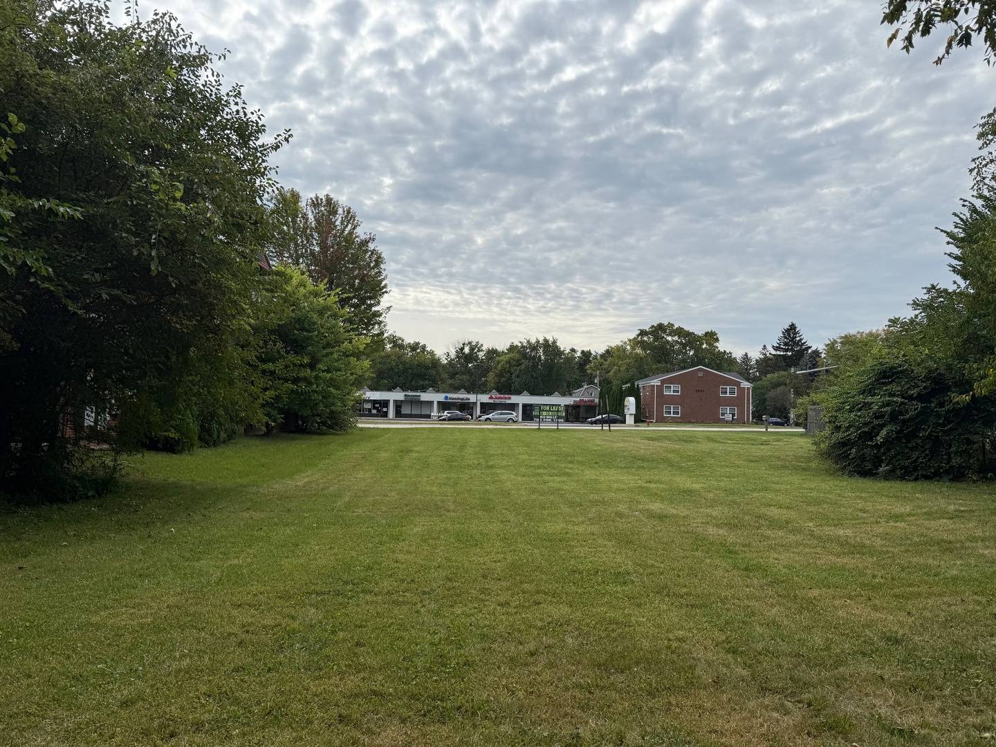 1632 Ogden AVE, Lisle, IL 60532