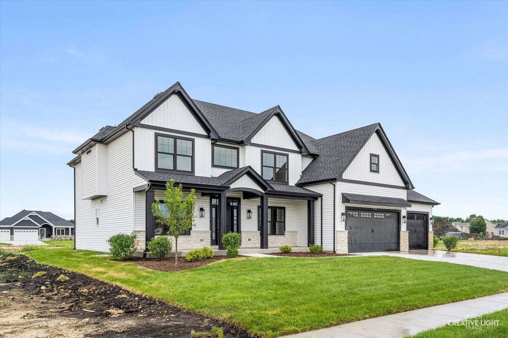 676 cumberland LN, Oswego, IL 60543