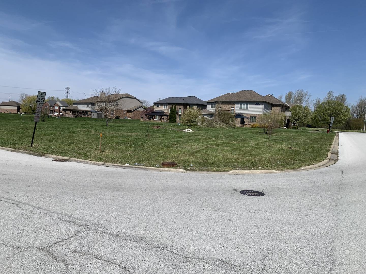 2136 Ambry CIR, Lynwood, IL 60411