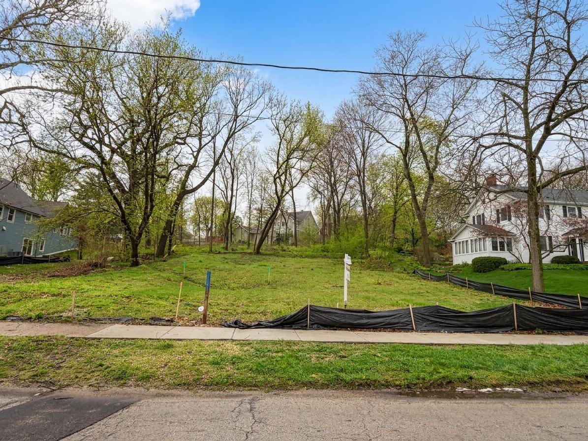 Lot 1 Geneva RD, St. Charles, IL 60174