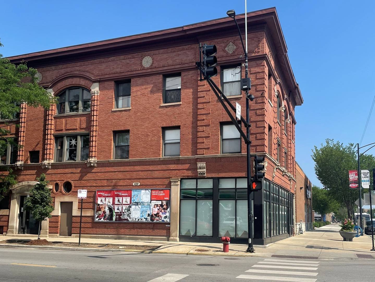5200 N Broadway ST, Chicago, IL 60640