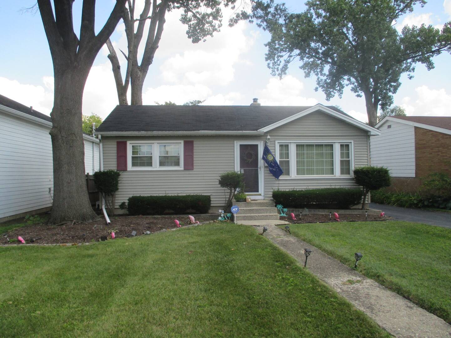 439 N Iowa AVE, Villa Park, IL 60181