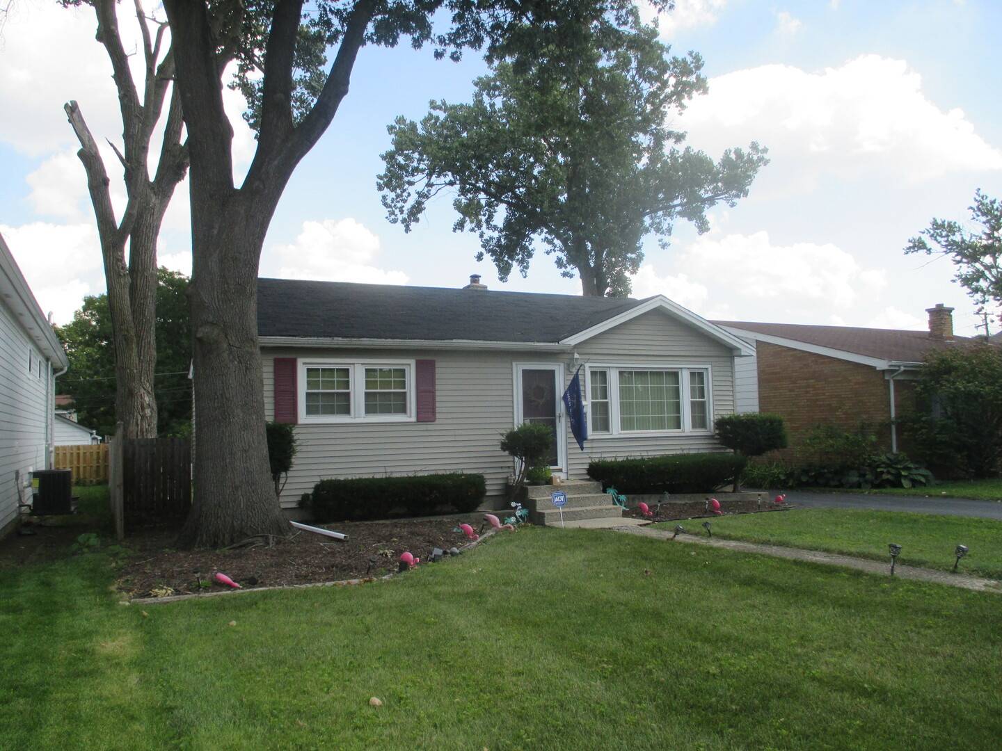 439 N Iowa AVE, Villa Park, IL 60181