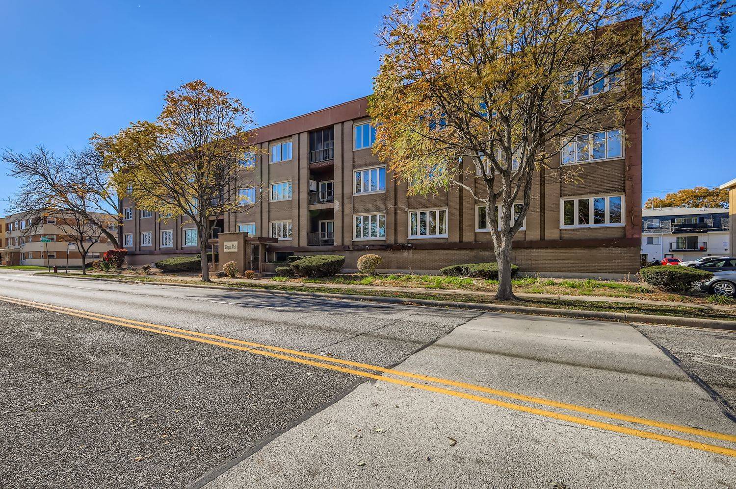 10048 S Pulaski RD #1E, Oak Lawn, IL 60453