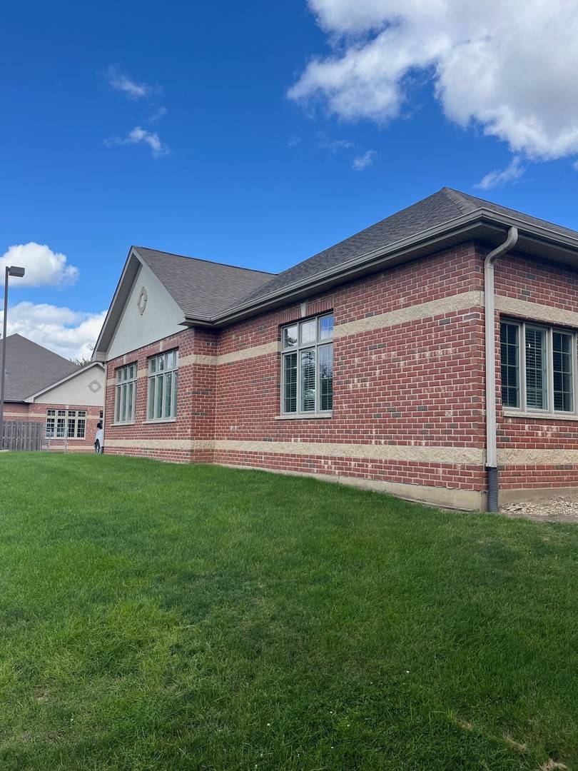 2750-2752 Caton Farm RD W #END, Joliet, IL 60435