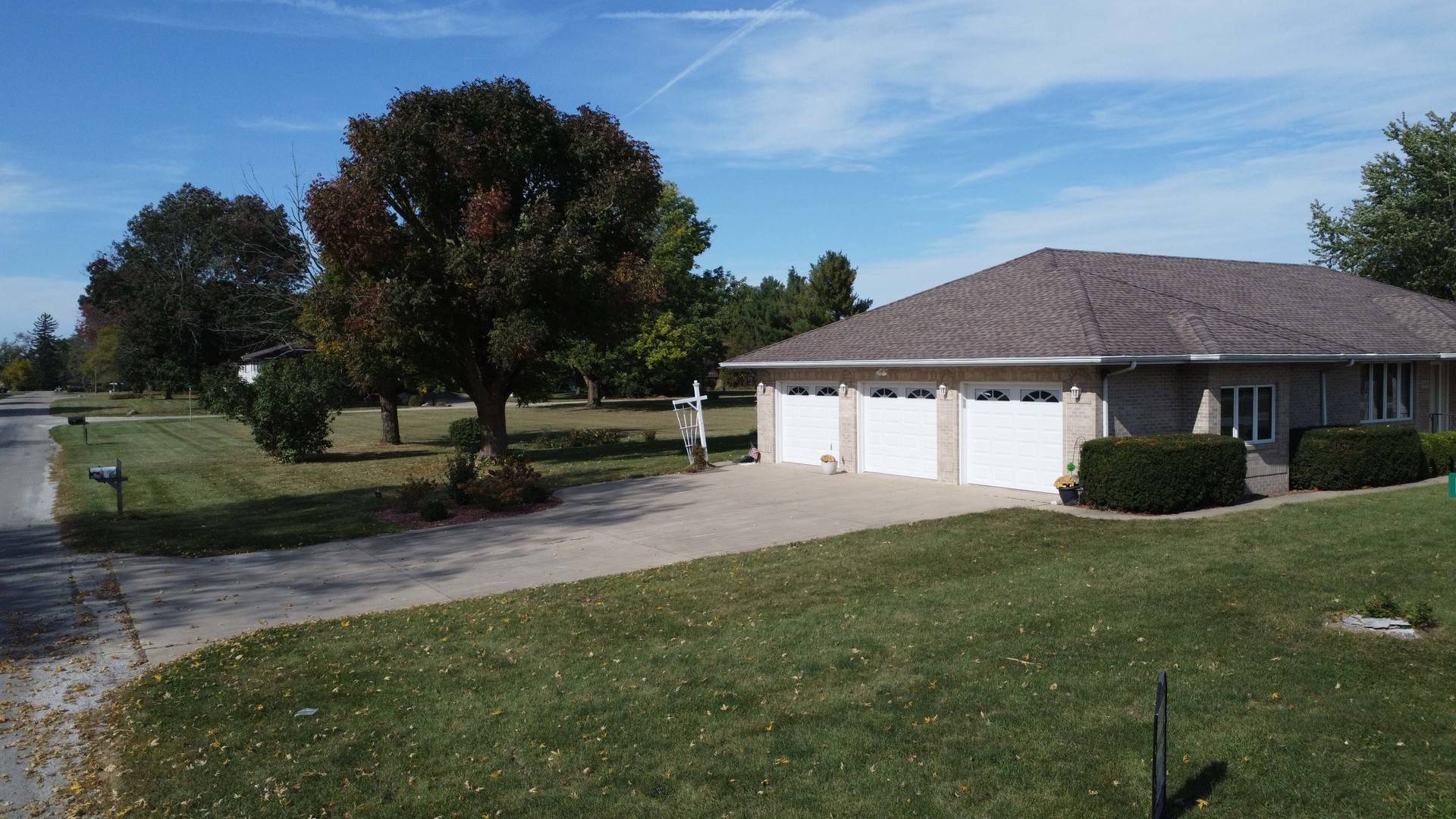 601 N Church ST, Crescent City, IL 60928