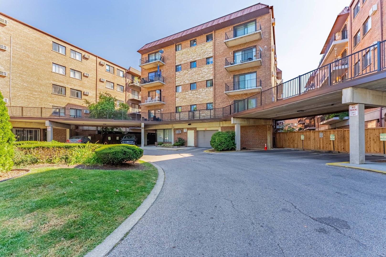 2325 N NEVA AVE #404B, Chicago, IL 60707