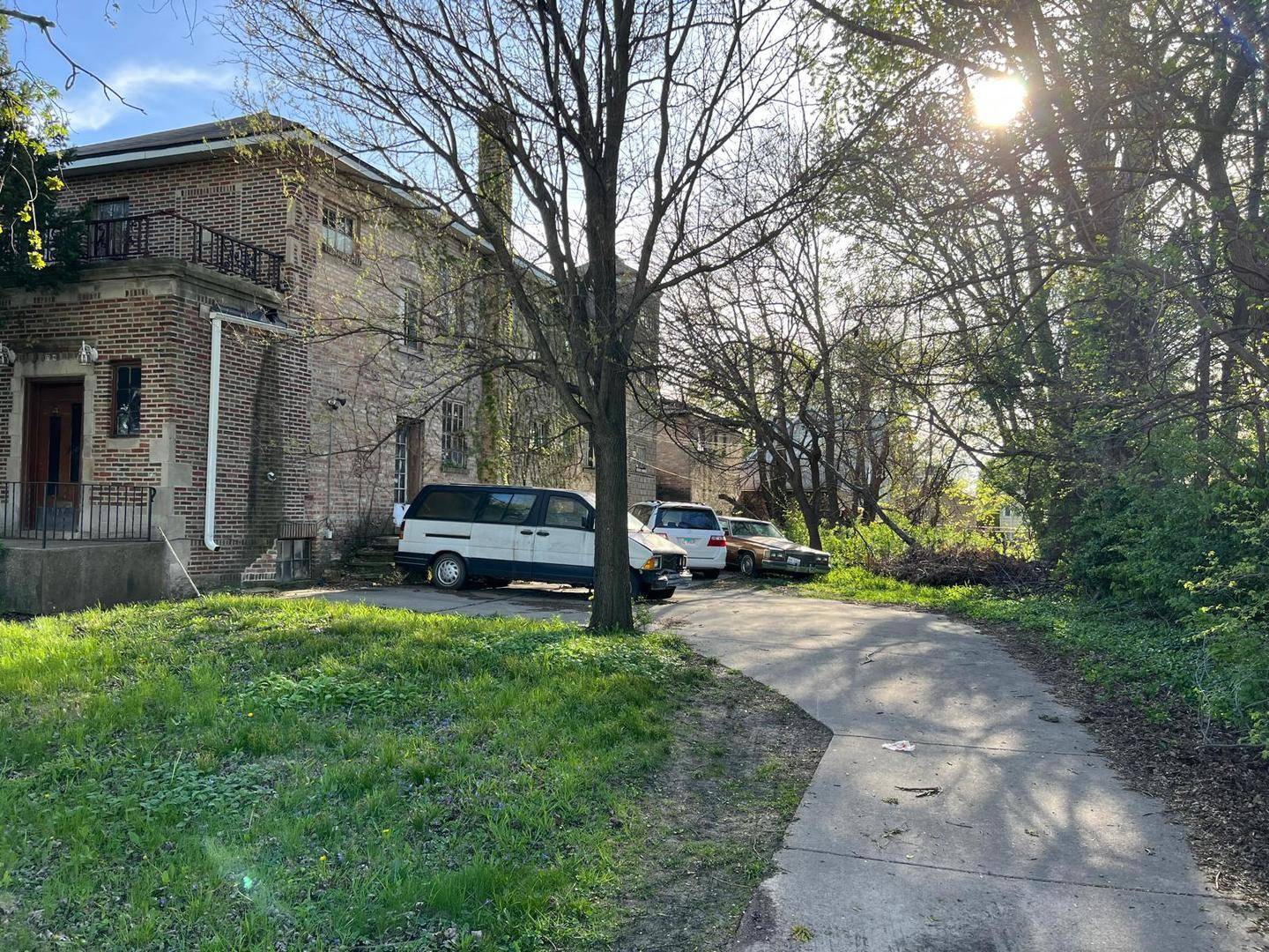 1718 S 6th AVE, Maywood, IL 60153