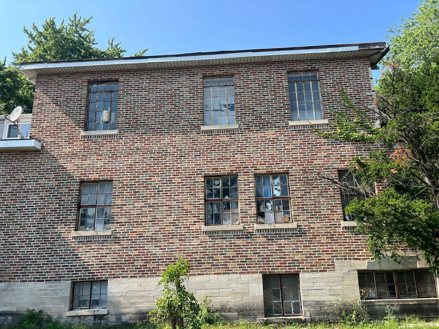 1718 S 6th AVE, Maywood, IL 60153