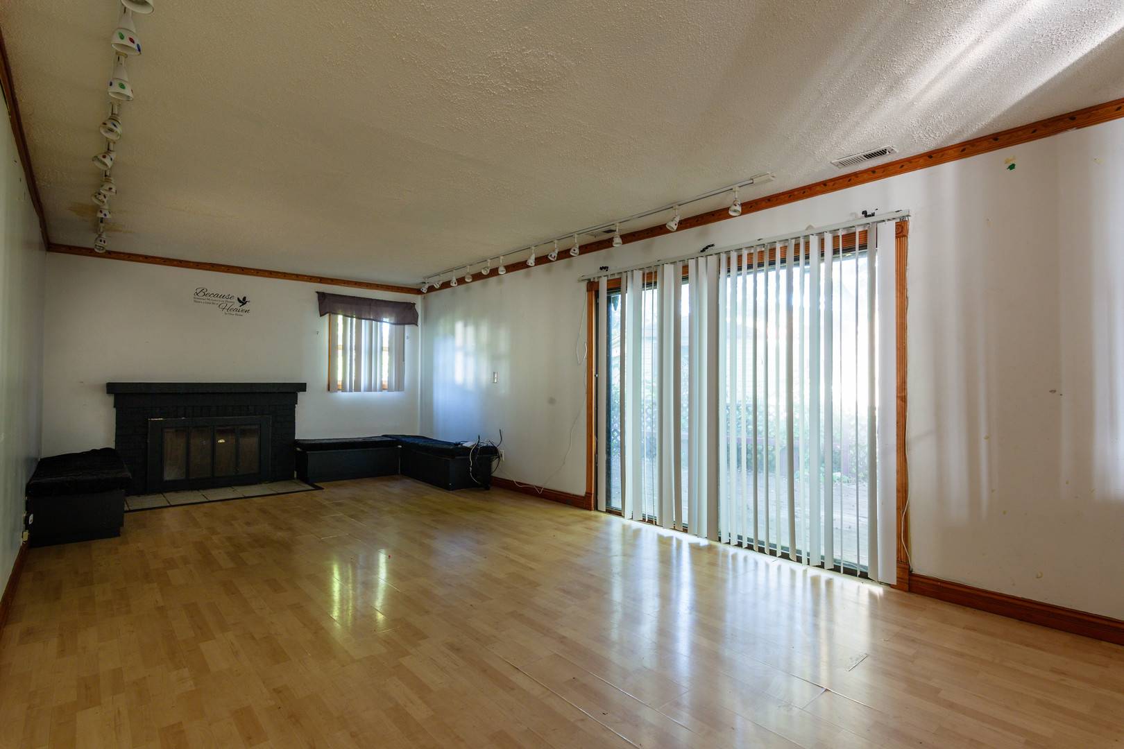 754 Mission AVE, University Park, IL 60484