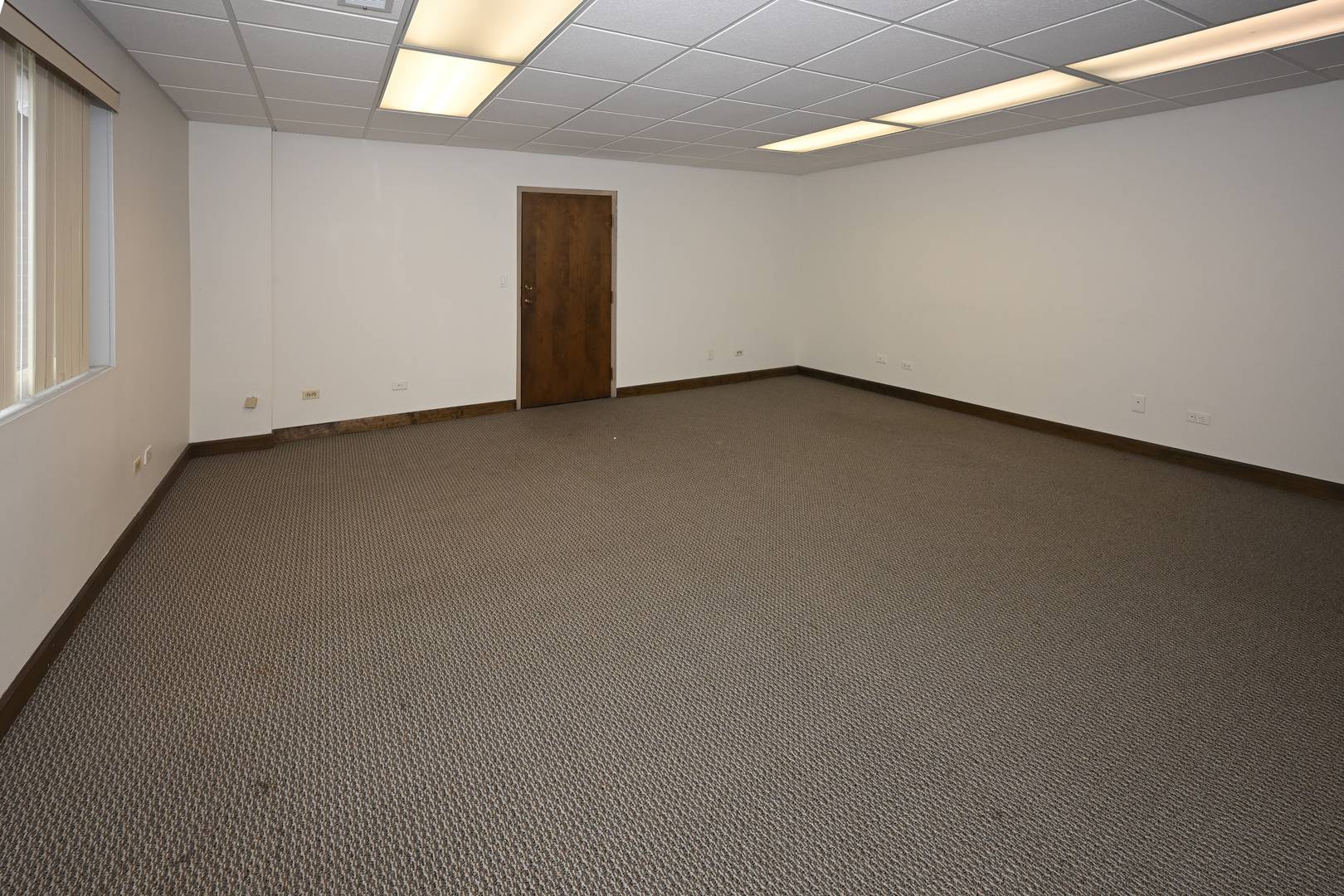 1101 W IRVING PARK RD, Bensenville, IL 60106
