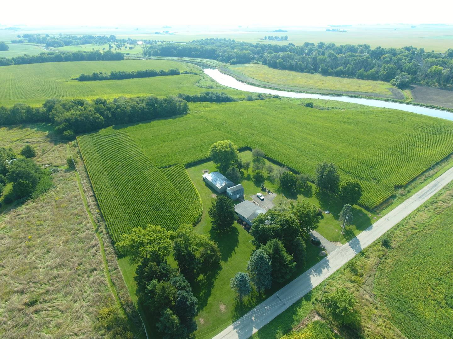 12454 Cracker RD, Farmer City, IL 61842