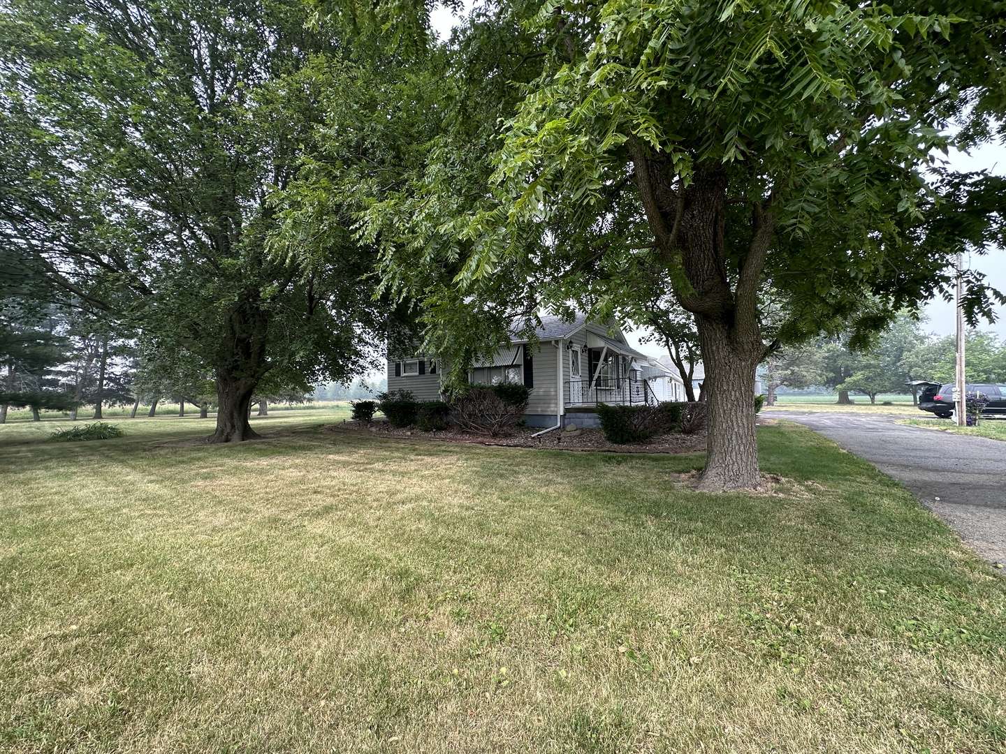 12454 Cracker RD, Farmer City, IL 61842