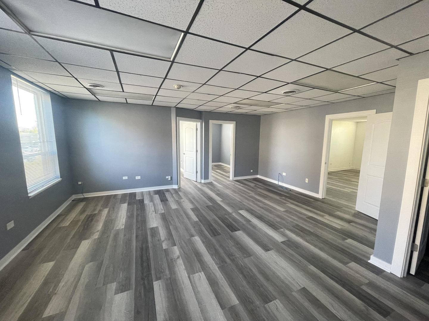 1329 W Irving Park RD #201, Bensenville, IL 60106