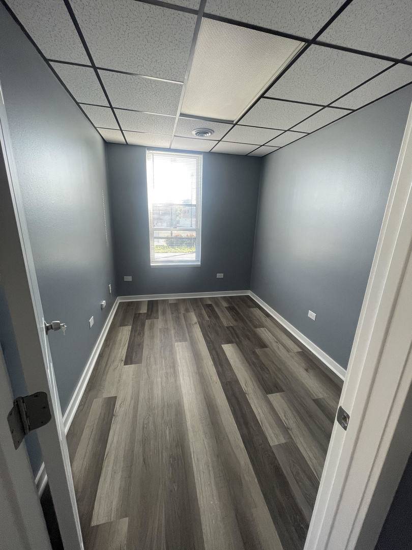 1329 W Irving Park RD #201, Bensenville, IL 60106