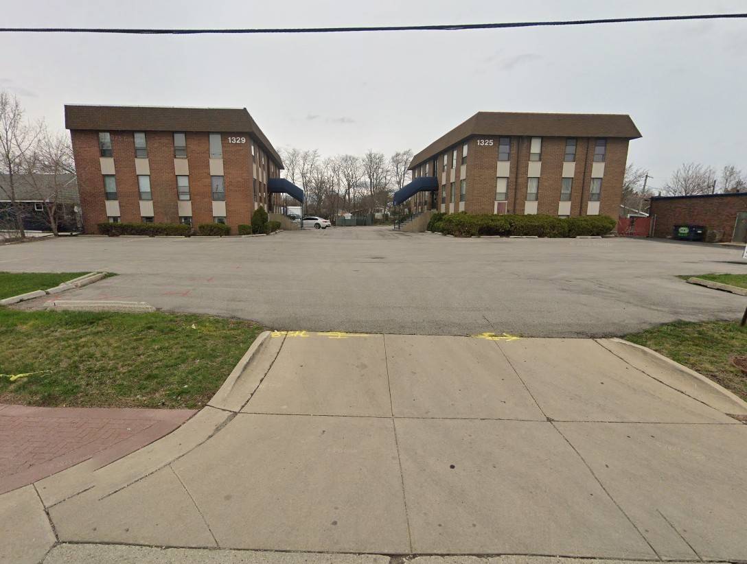1329 W Irving Park RD #201, Bensenville, IL 60106