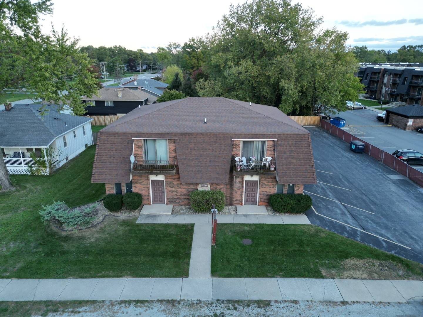 18707 Burnham AVE, Lansing, IL 60438