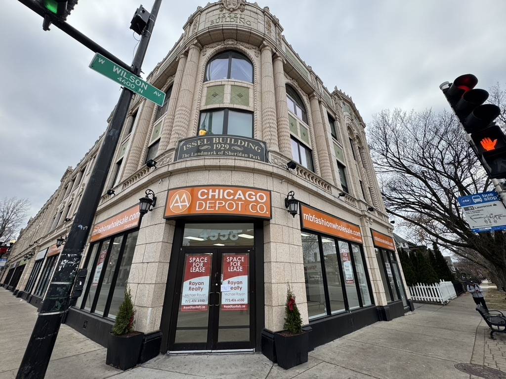 4558 N Clark ST, Chicago, IL 60640