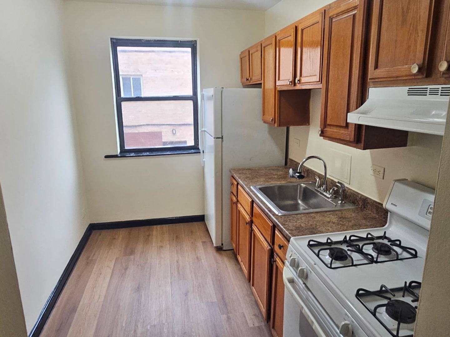 6820 S Perry AVE, Chicago, IL 60621