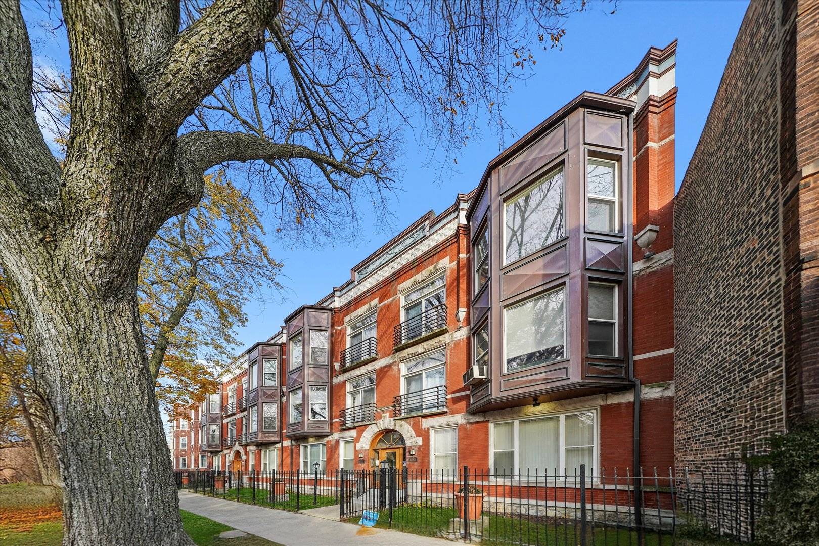 6651 S Maryland AVE #1E, Chicago, IL 60637