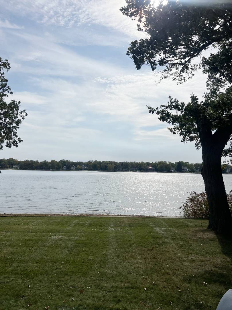 Lot 1 N Shore DR, Crystal Lake, IL 60014