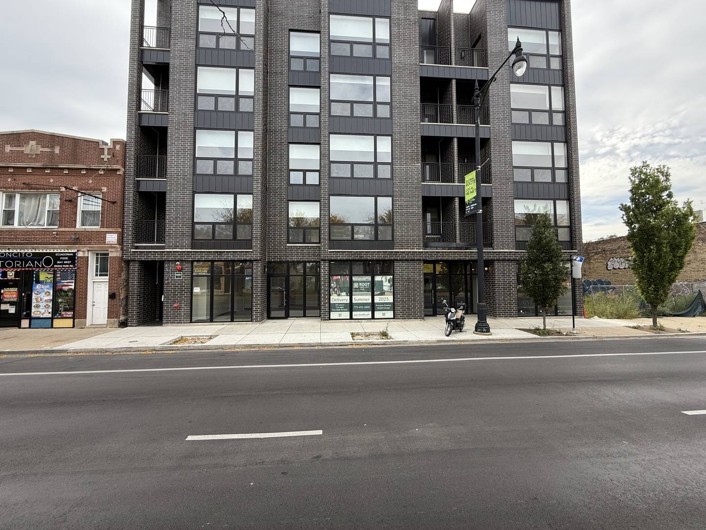 3045 W Irving Park RD, Chicago, IL 60618