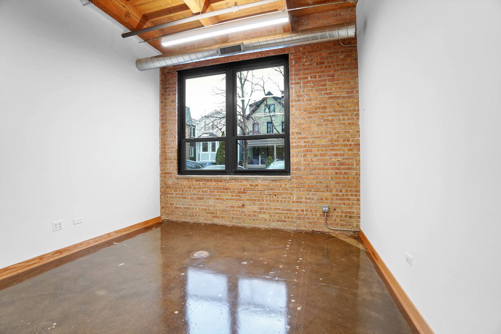 1806 W Cuyler AVE #101, Chicago, IL 60613