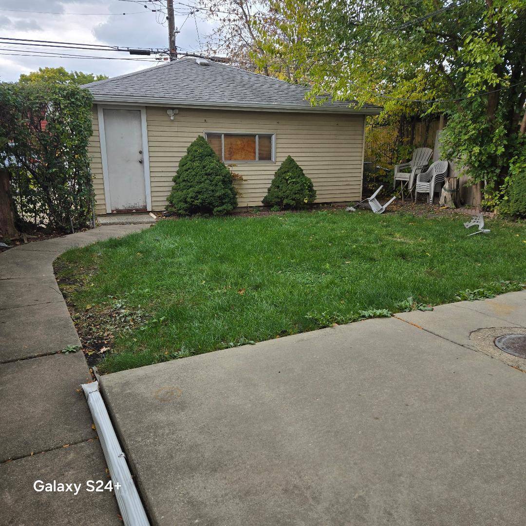 5600 N Mango AVE, Chicago, IL 60646
