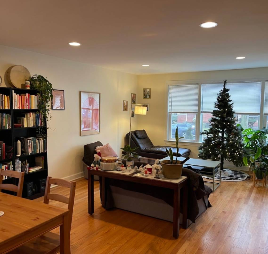 704 Florence AVE, Evanston, IL 60202