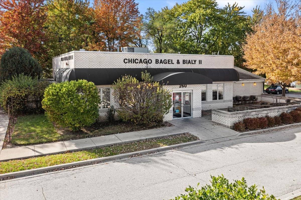 260 S Milwaukee AVE, Wheeling, IL 60090