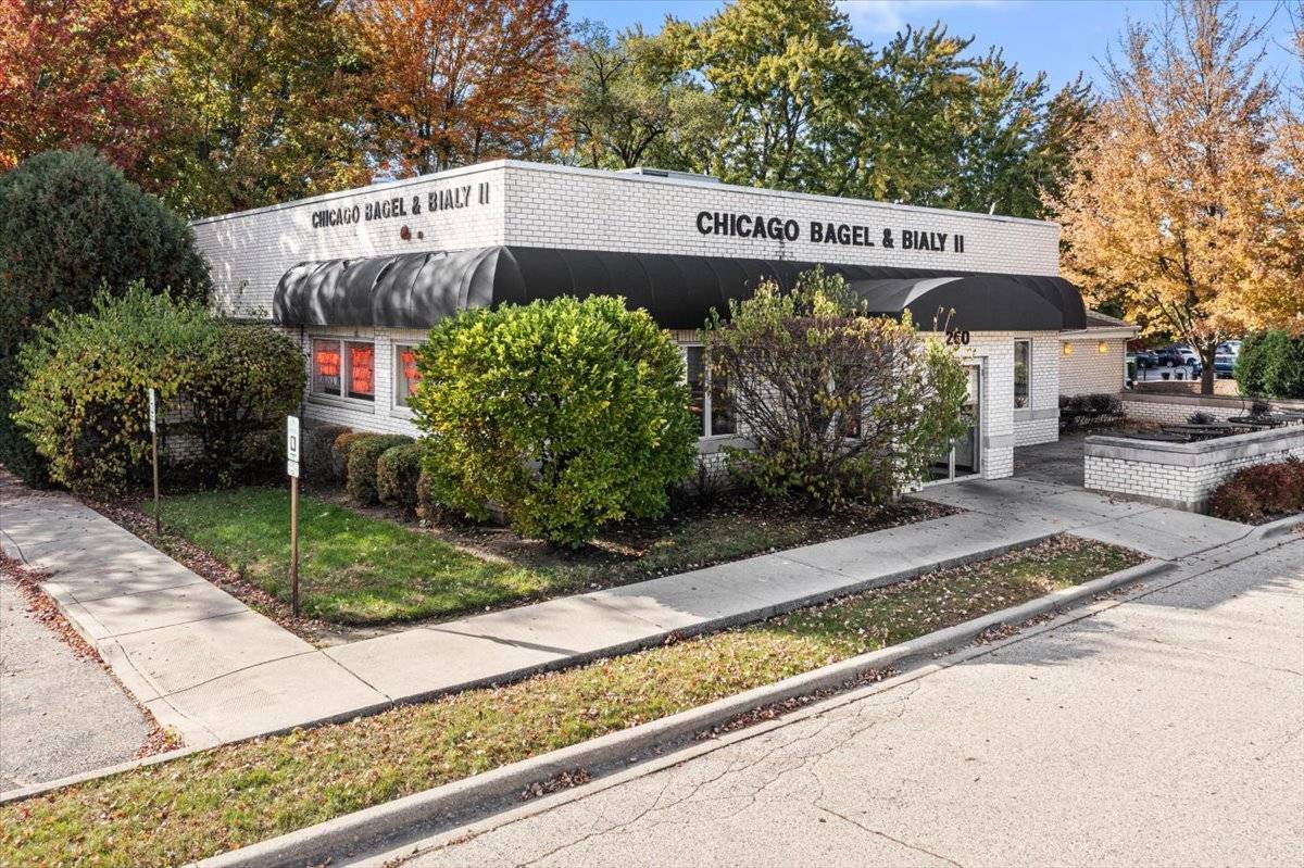 260 S Milwaukee AVE, Wheeling, IL 60090