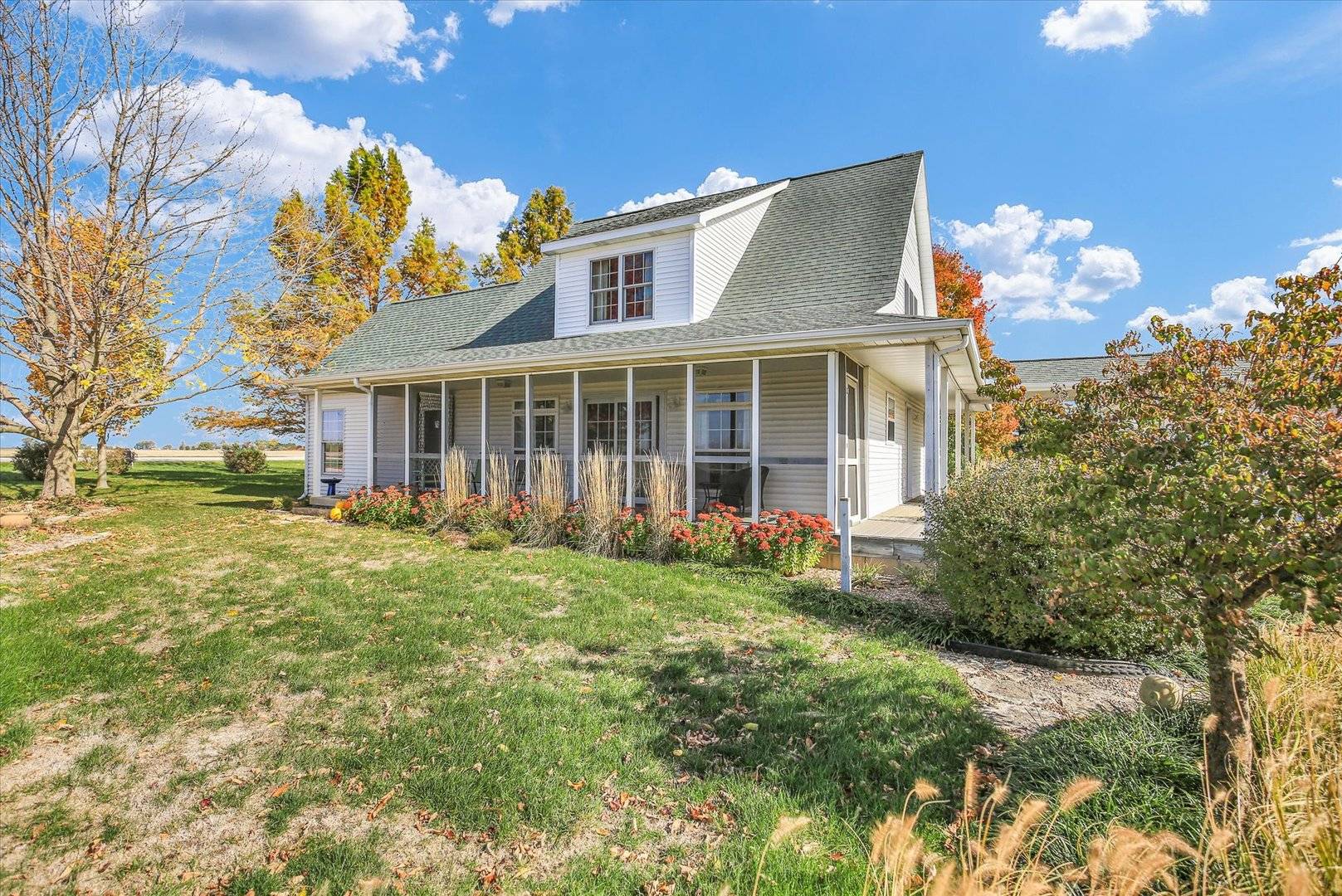 561 County Road 700 N, Sadorus, IL 61872