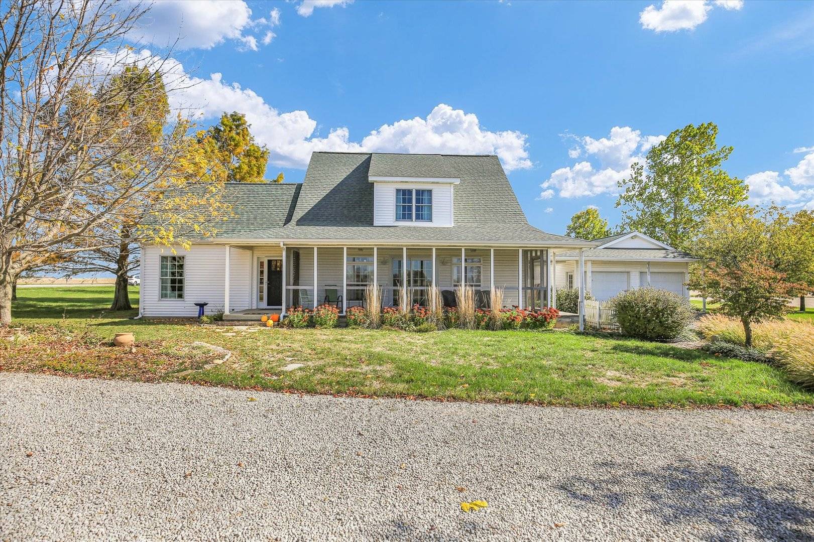 561 County Road 700 N, Sadorus, IL 61872