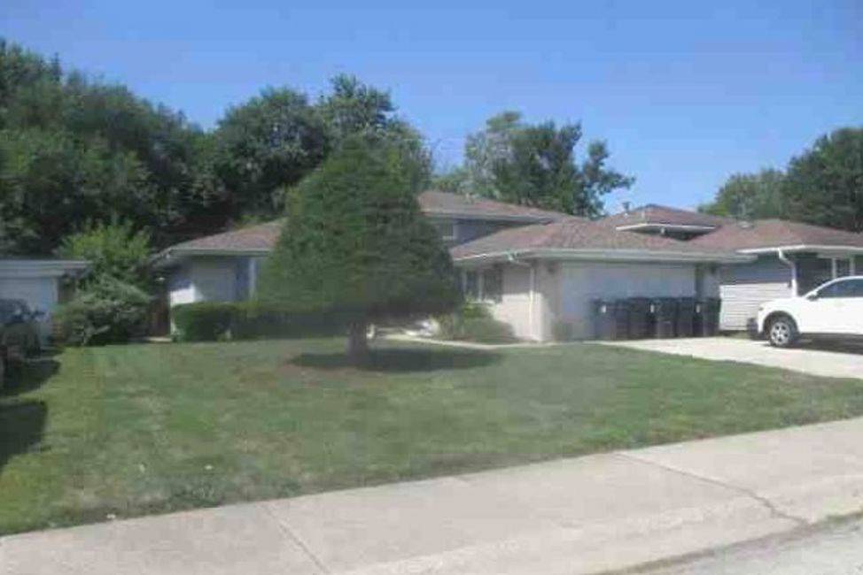 1259 Prince DR, South Holland, IL 60473