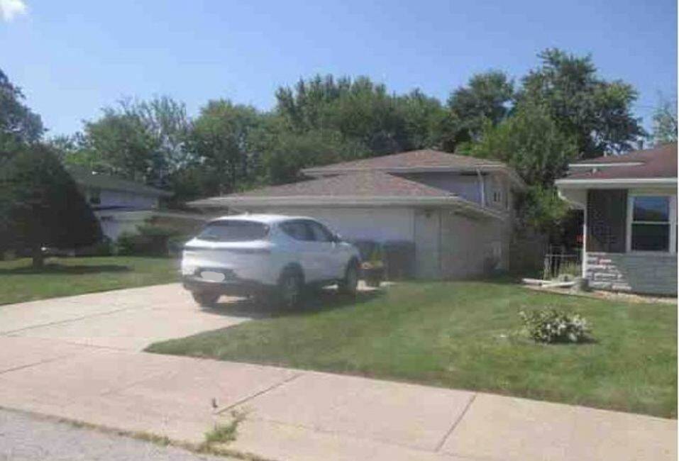 1259 Prince DR, South Holland, IL 60473
