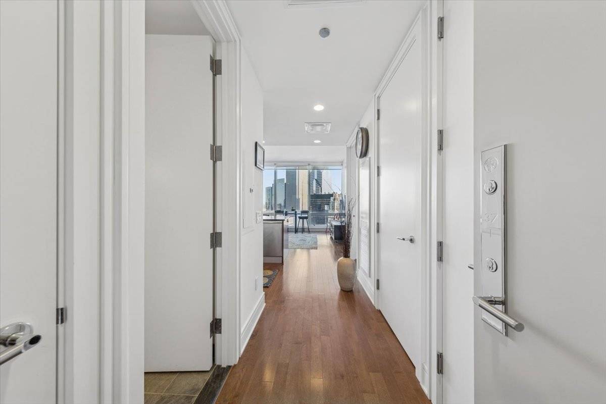 401 N Wabash AVE #37I, Chicago, IL 60611