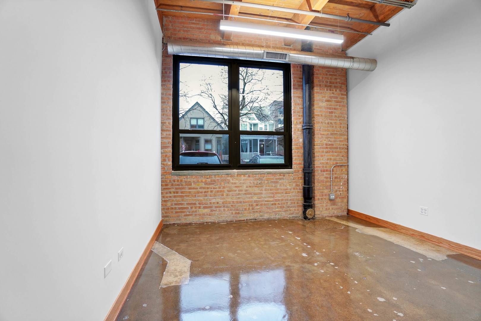 1806 W Cuyler AVE #102, Chicago, IL 60613