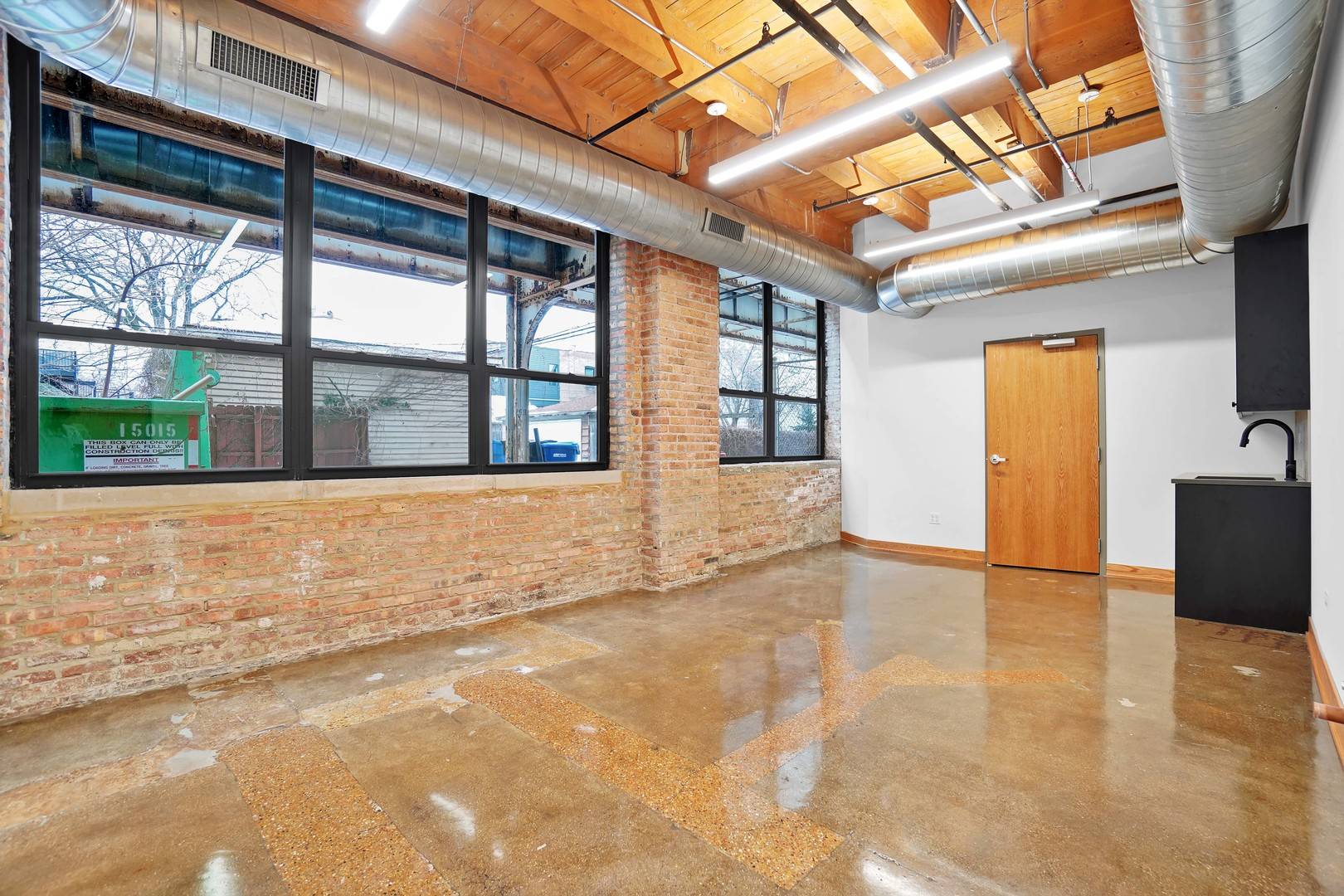 1806 W Cuyler AVE #114, Chicago, IL 60613