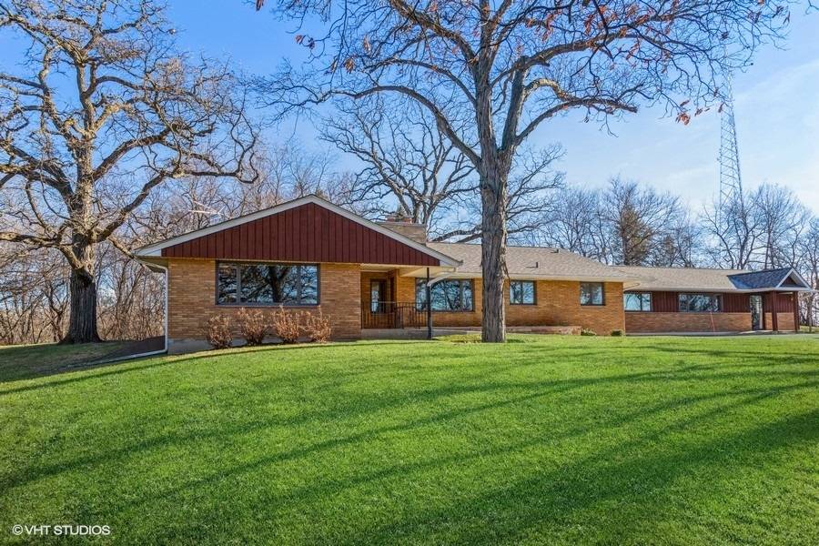 1700 S Eastwood DR, Woodstock, IL 60098