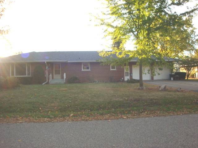 522 N Third ST, Cissna Park, IL 60924